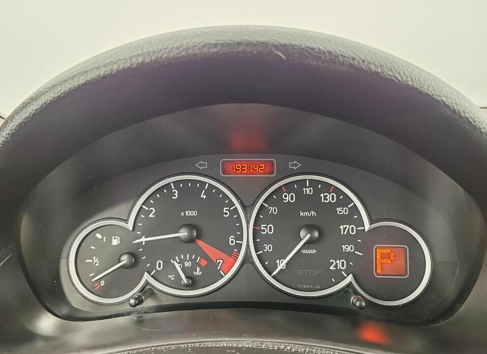 Peugeot 206 1.4 AT (75 л.с.)