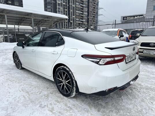 Toyota Camry, 2021&nbsp;г., 55&nbsp;768&nbsp;км