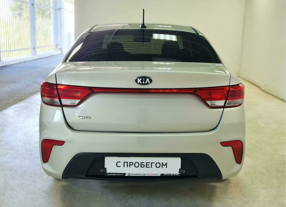 Kia Rio 1.6 AT (123 л.с.)