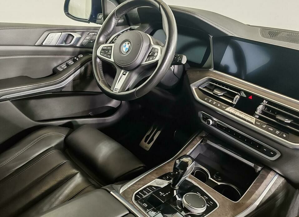 BMW X7 40i 3.0 AT (340 л.с.) 4WD