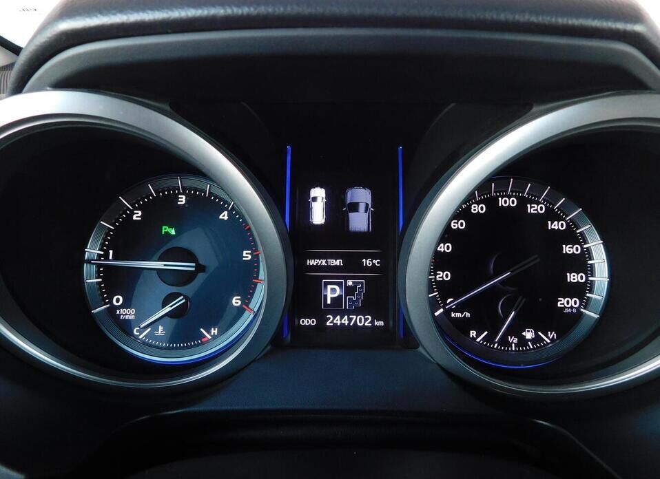 Toyota Land Cruiser Prado, 150 Series Рестайлинг 1 3.0d AT (173 л.с.) 4WD