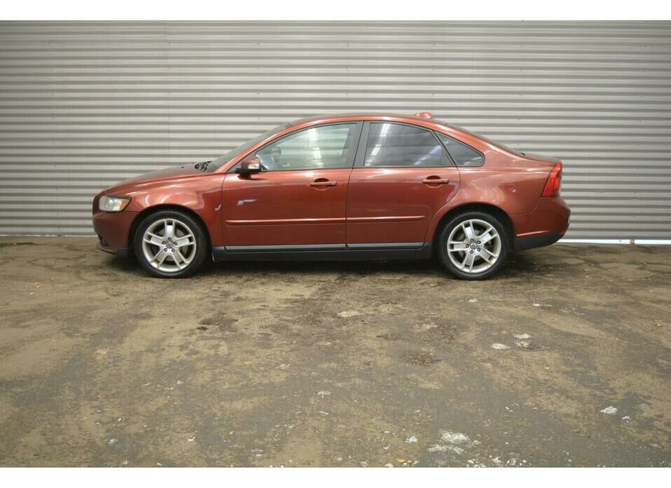 Volvo S40 2.4 AT (140 л.с.)