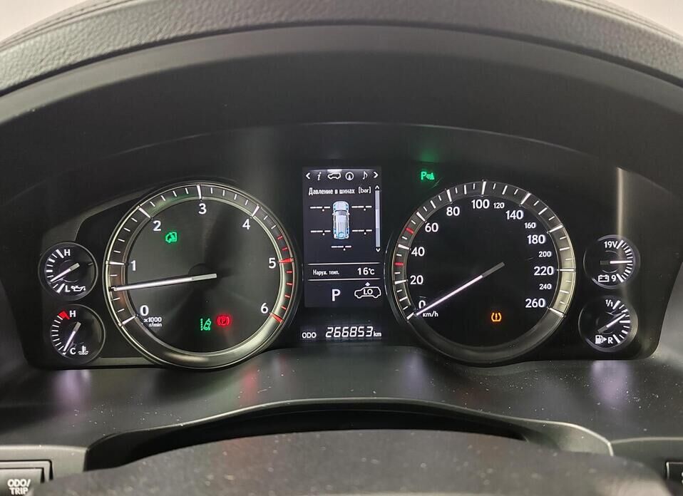 Lexus LX, III Рестайлинг 2 450d 4.5d AT (272 л.с.) 4WD