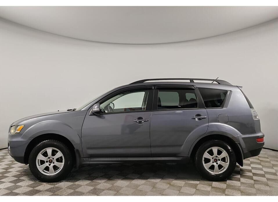 Mitsubishi Outlander, II Рестайлинг 2.0 CVT (147 л.с.) 4WD