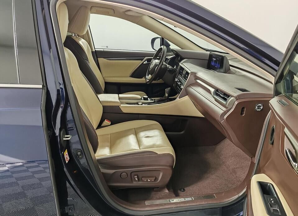 Lexus RX 200t 2.0 AT (238 л.с.) 4WD