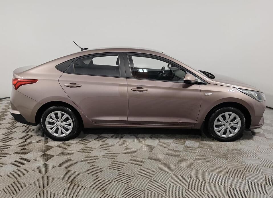 Hyundai Solaris 1.6 MT (123 л.с.)