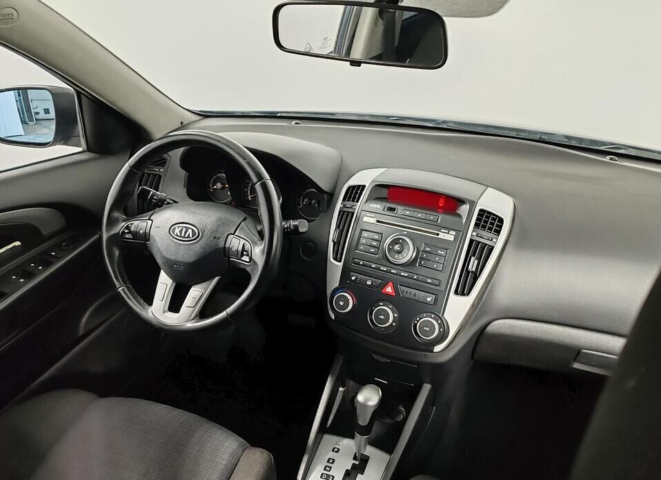 Kia Ceed, I Рестайлинг 1.6 AT (122 л.с.)