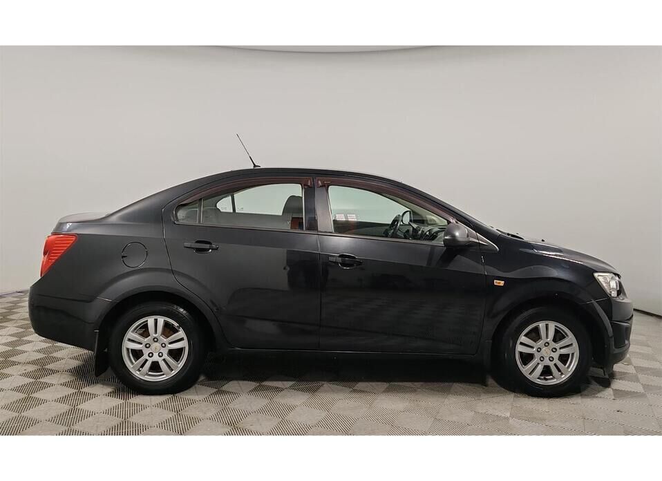 Chevrolet Aveo 1.6 AT (115 л.с.)