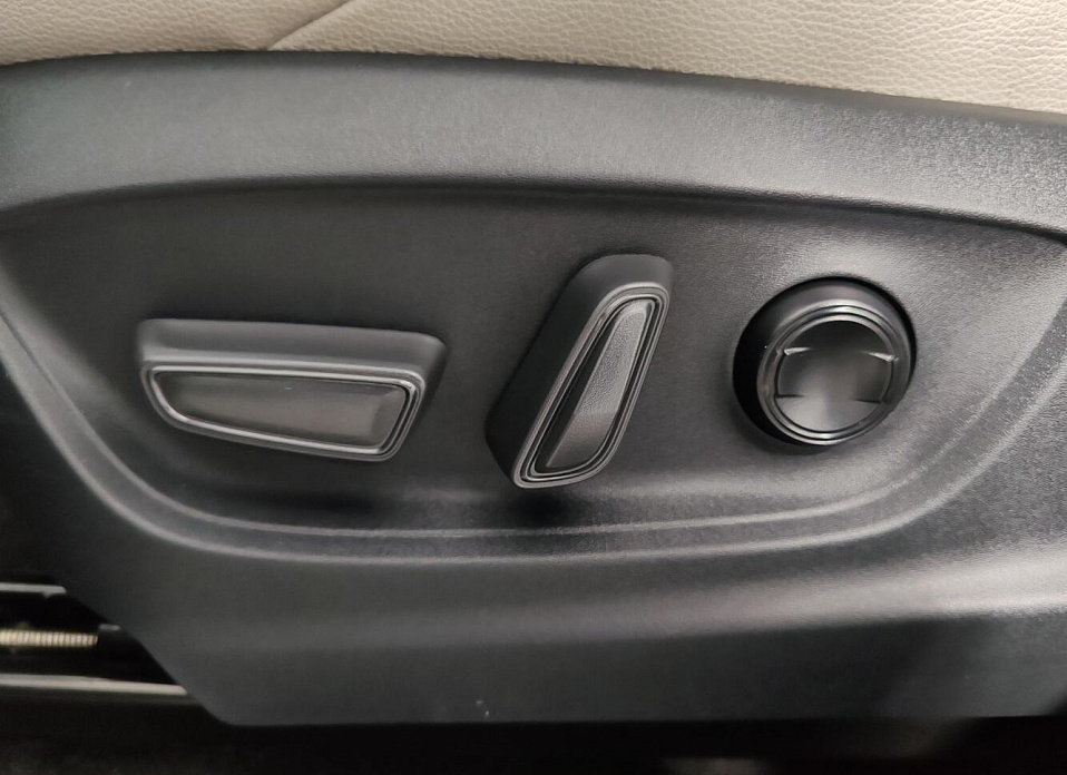 Toyota bZ4X Electro AT (150 кВт)