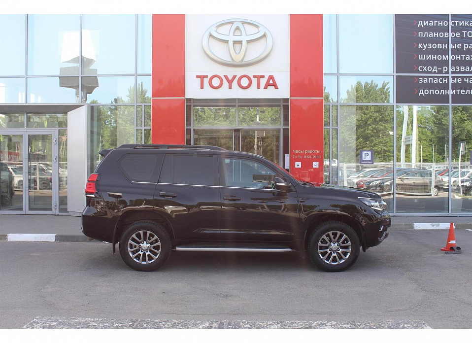 Toyota Land Cruiser Prado, 150 Series Рестайлинг 2 2.8d AT (177 л.с.) 4WD