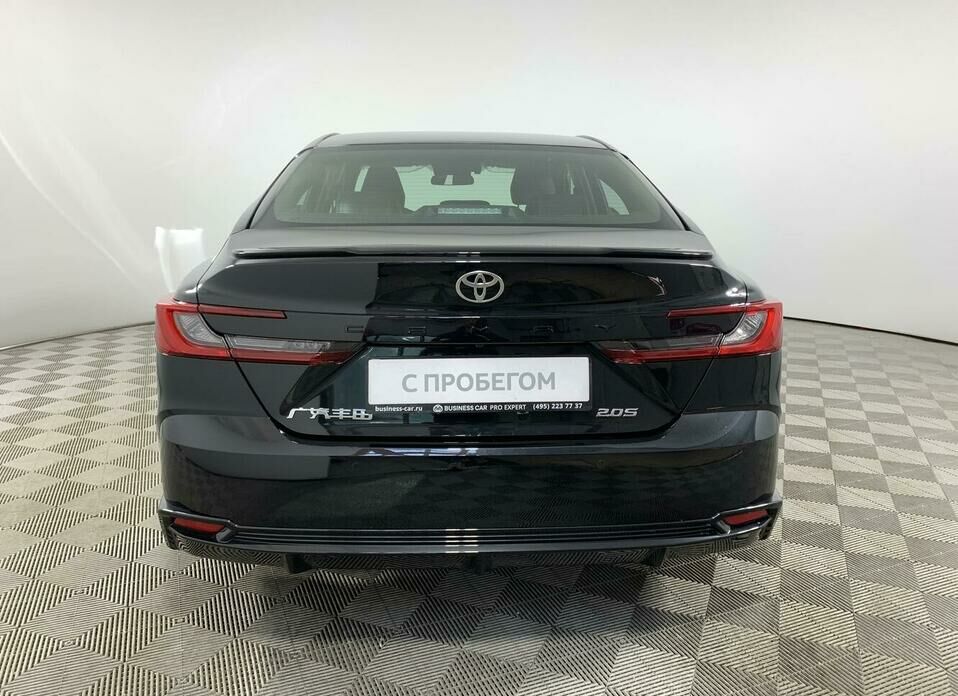 Toyota Camry 2.0 CVT (173 л.с.)