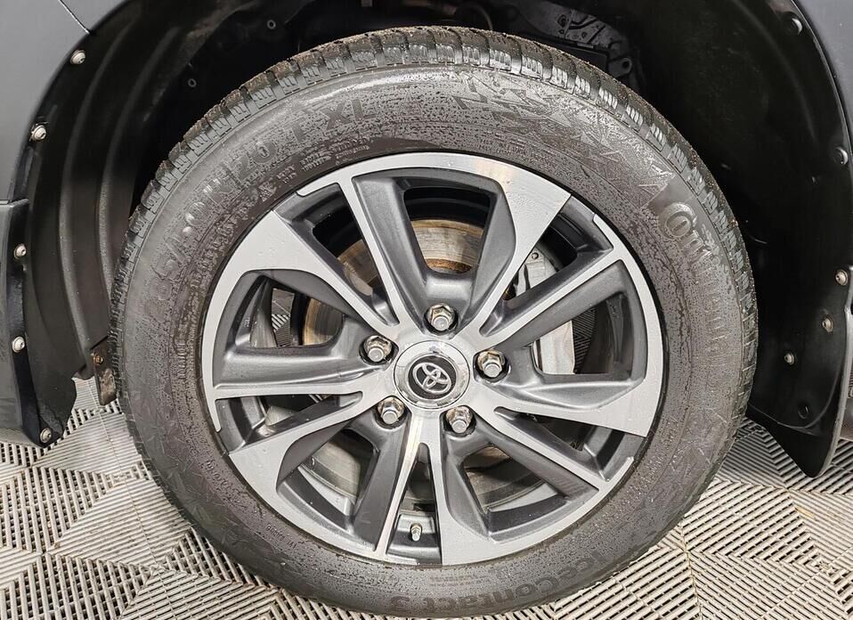 Toyota Land Cruiser, 200 Series Рестайлинг 2 4.5d AT (249 л.с.) 4WD