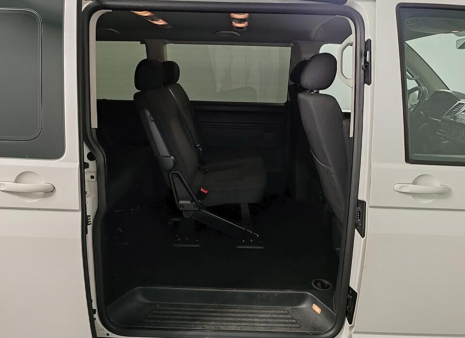 Volkswagen Caravelle 2.0d MT (102 л.с.)