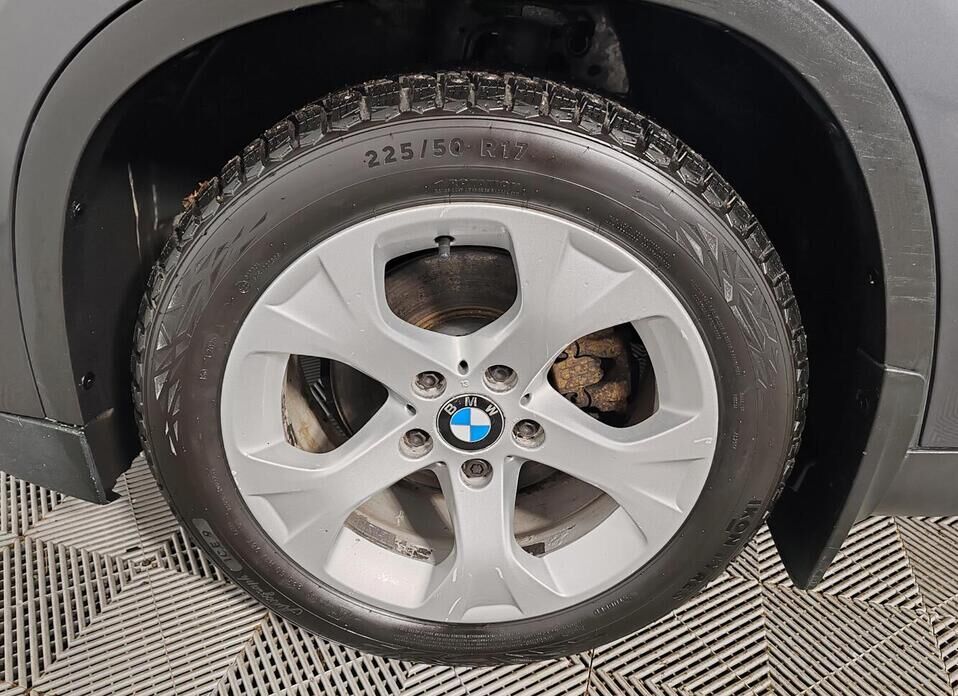 BMW X1, I (E84) Рестайлинг 20i 2.0 AT (184 л.с.) 4WD