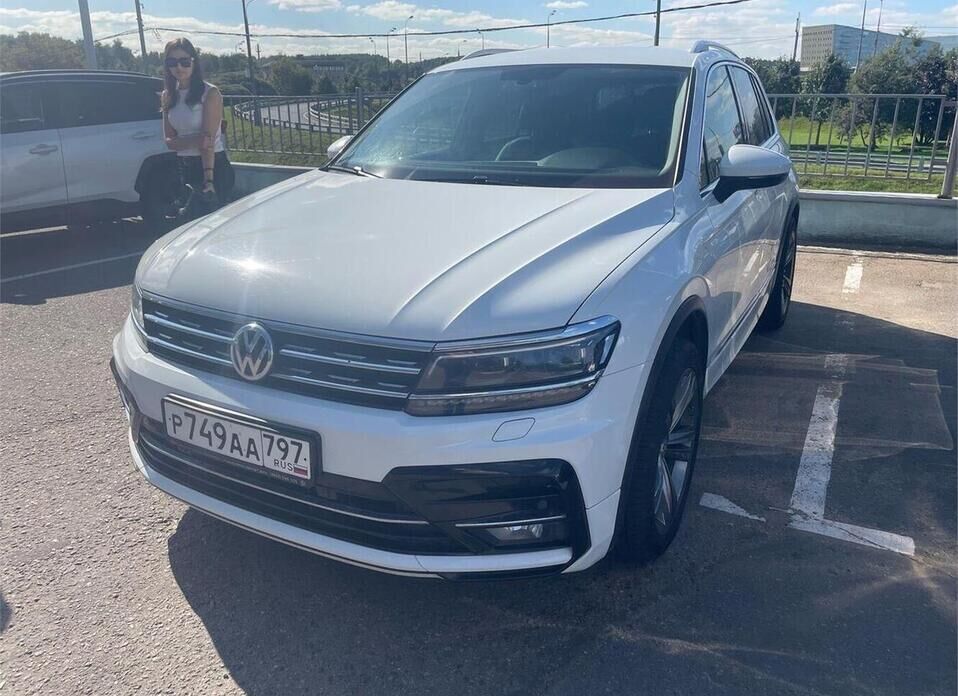 Volkswagen Tiguan 2.0 AMT (180 л.с.) 4WD