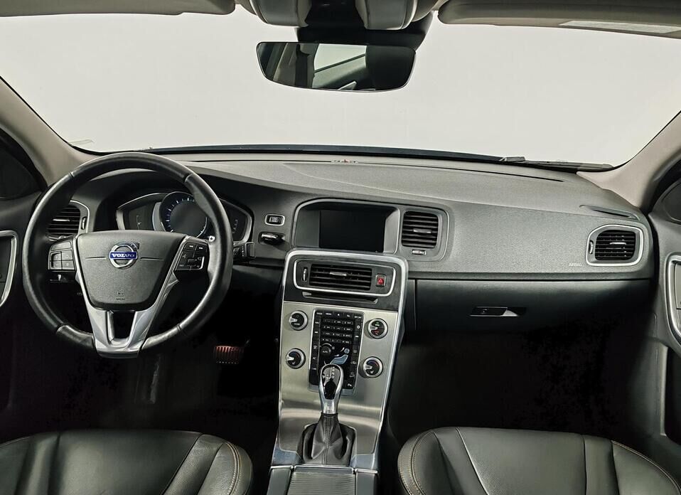 Volvo S60 Cross Country 2.0 AT (245 л.с.) 4WD