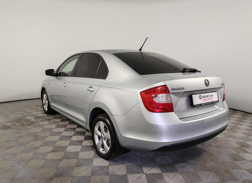Skoda Rapid 1.6 AT (105 л.с.)
