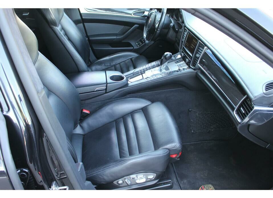 Porsche Panamera Turbo 4.8 AMT (500 л.с.) 4WD