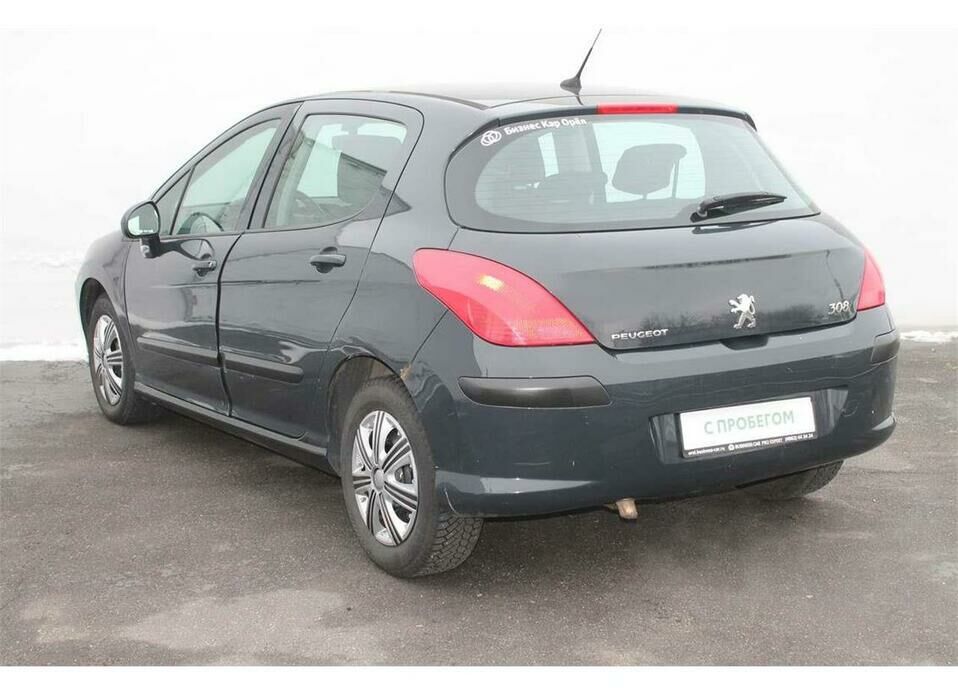 Peugeot 308 1.6 AT (120 л.с.)