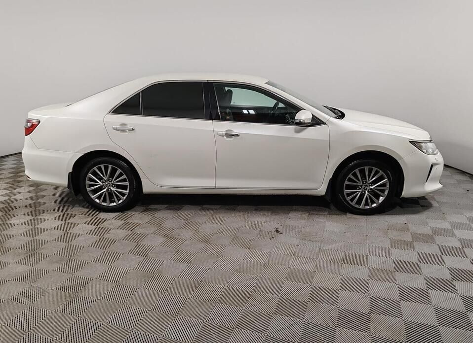 Toyota Camry, VII (XV50) Рестайлинг 2.5 AT (181 л.с.)
