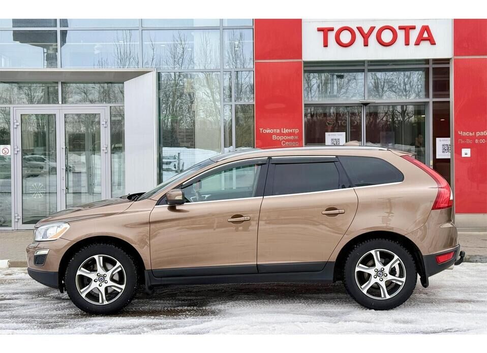 Volvo XC60, I 2.4d AT (215 л.с.) 4WD