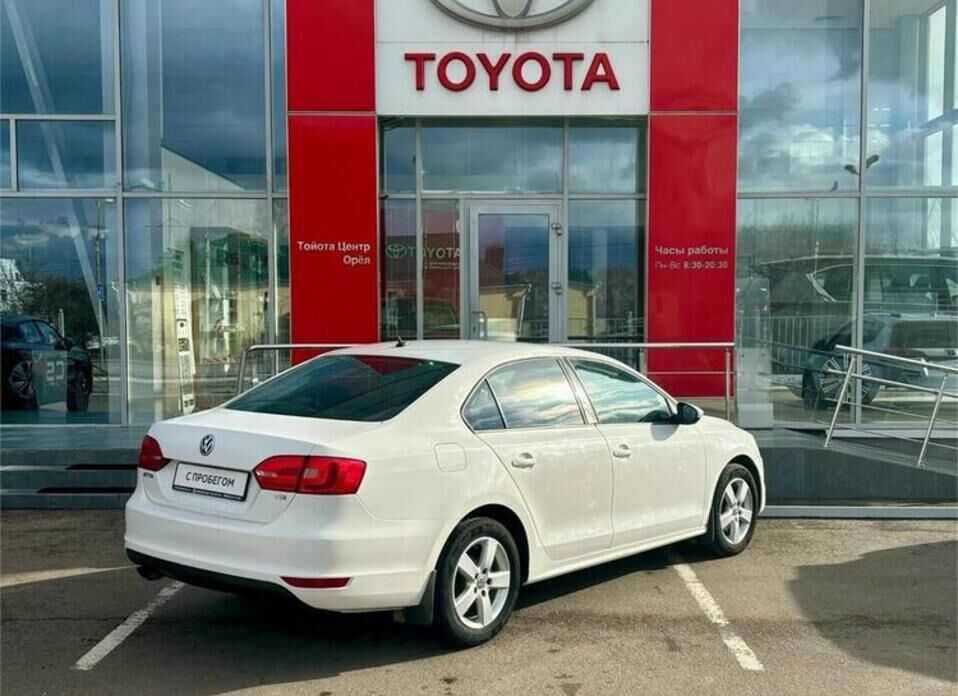 Volkswagen Jetta, VI 1.4 MT (122 л.с.)