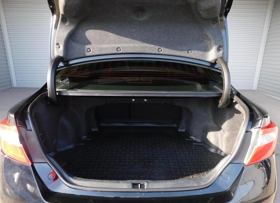 Toyota Camry, VII (XV50) 2.5 AT (181 л.с.)