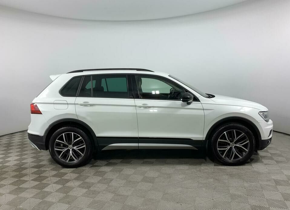 Volkswagen Tiguan 2.0 AMT (180 л.с.) 4WD