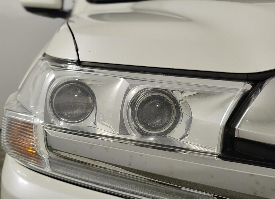 Toyota Land Cruiser, 200 Series Рестайлинг 2 4.5d AT (249 л.с.) 4WD