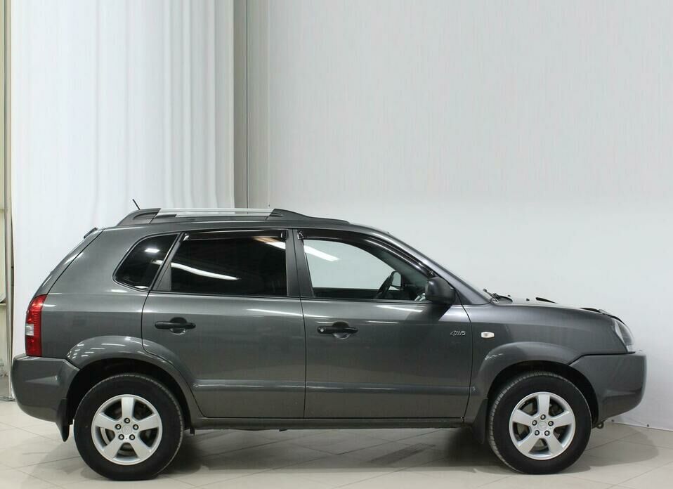 Hyundai Tucson 2.0 MT (140 л.с.) 4WD