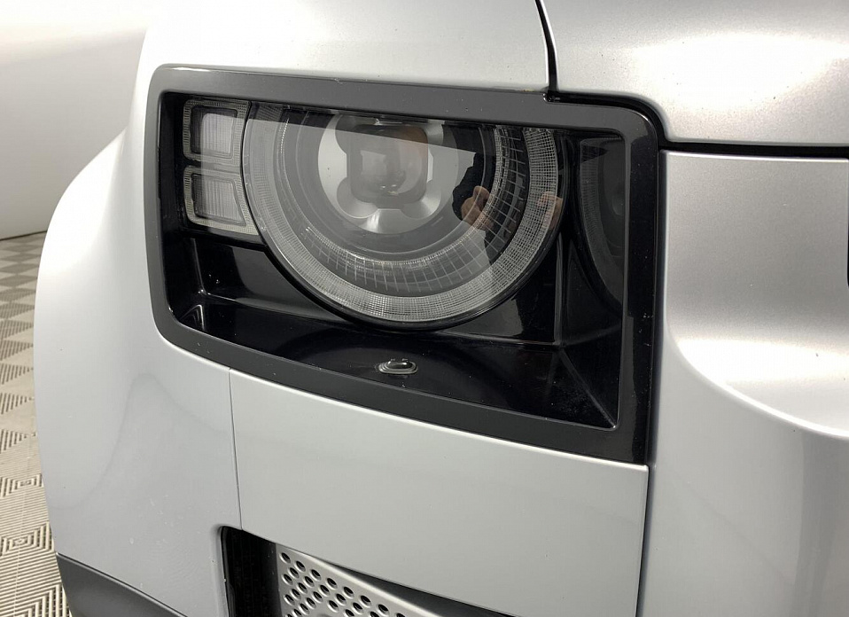 Land Rover Defender, II 110 2.0d AT (200 л.с.) 4WD