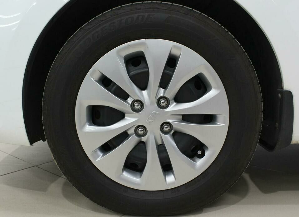Kia Rio 1.6 MT (123 л.с.)