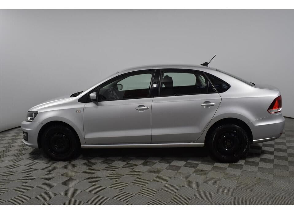 Volkswagen Polo, V Рестайлинг 1.6 AT (110 л.с.)