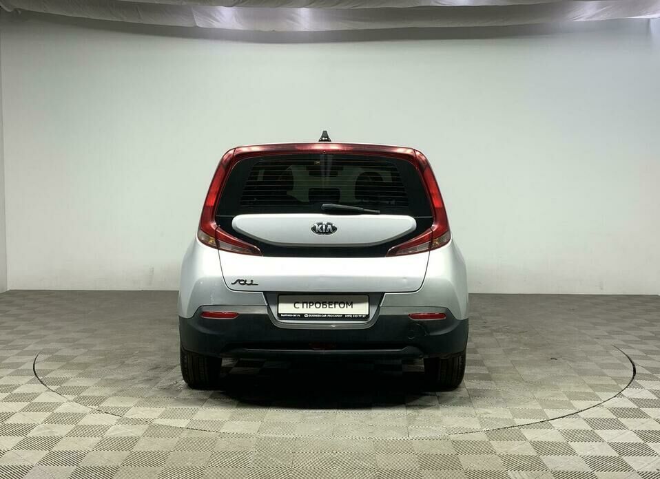 Kia Soul 1.6 MT (123 л.с.)