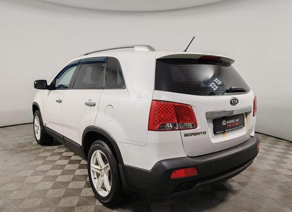 Kia Sorento, II 2.4 AT (175 л.с.) 4WD