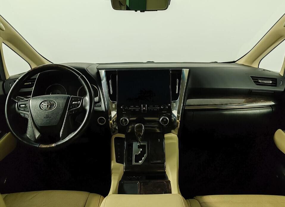 Toyota Alphard, III Рестайлинг 3.5 AT (300 л.с.)