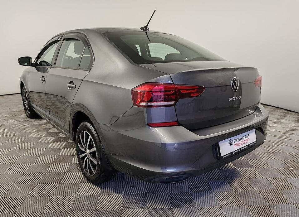 Volkswagen Polo 1.6 MT (110 л.с.)