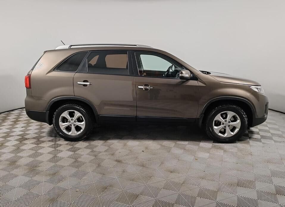 Kia Sorento, II Рестайлинг 2.4 AT (175 л.с.)