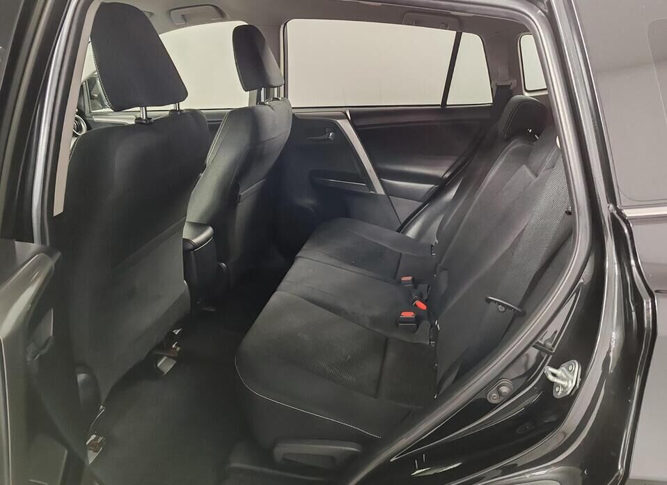 Toyota RAV4, IV (XA40) Рестайлинг 2.0 CVT (146 л.с.) 4WD