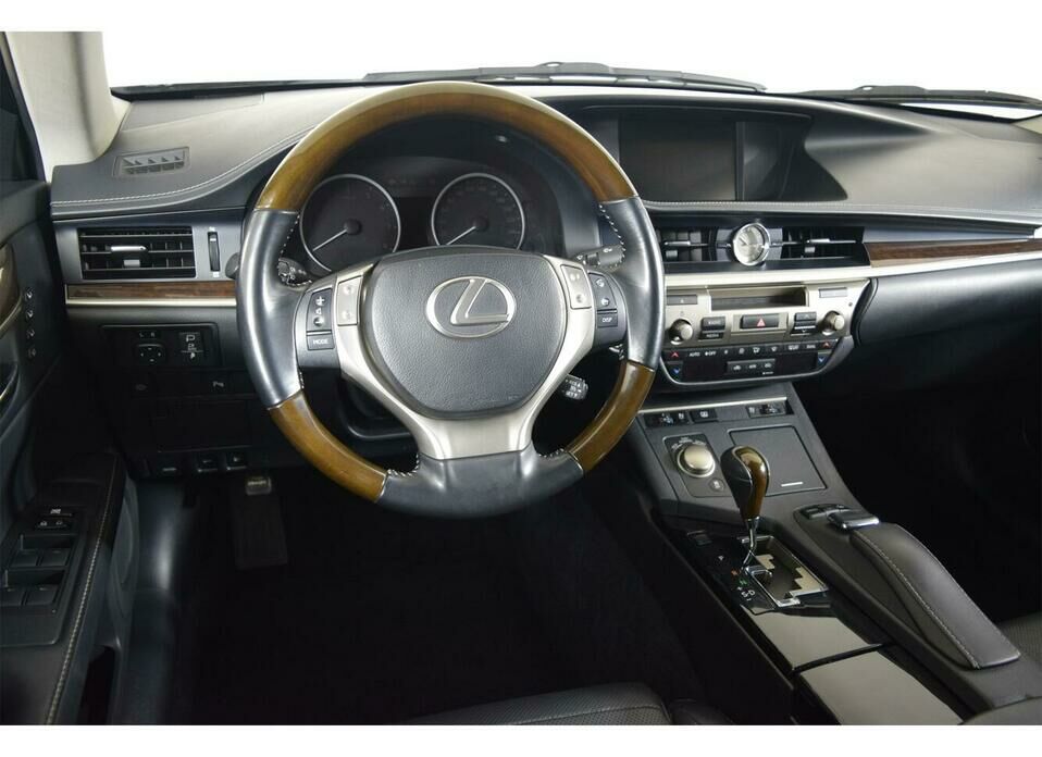 Lexus ES 250 2.5 AT (184 л.с.)