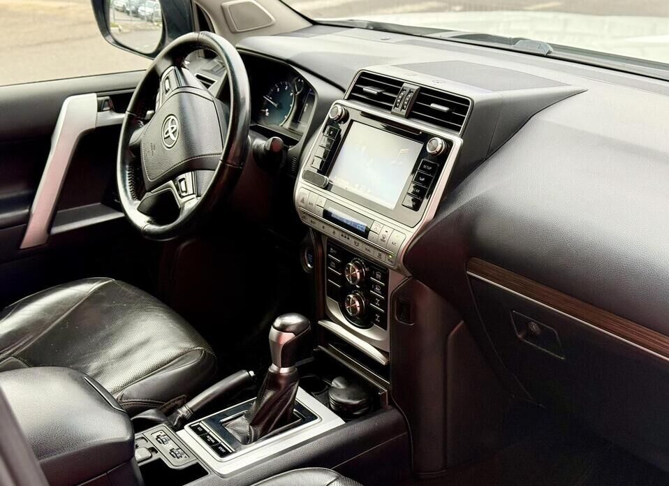 Toyota Land Cruiser Prado, 150 Series Рестайлинг 2 2.8d AT (177 л.с.) 4WD