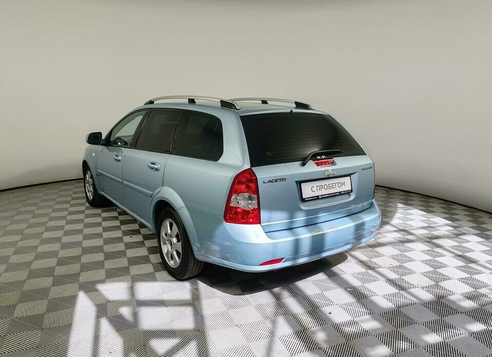 Chevrolet Lacetti 1.6 MT (109 л.с.)