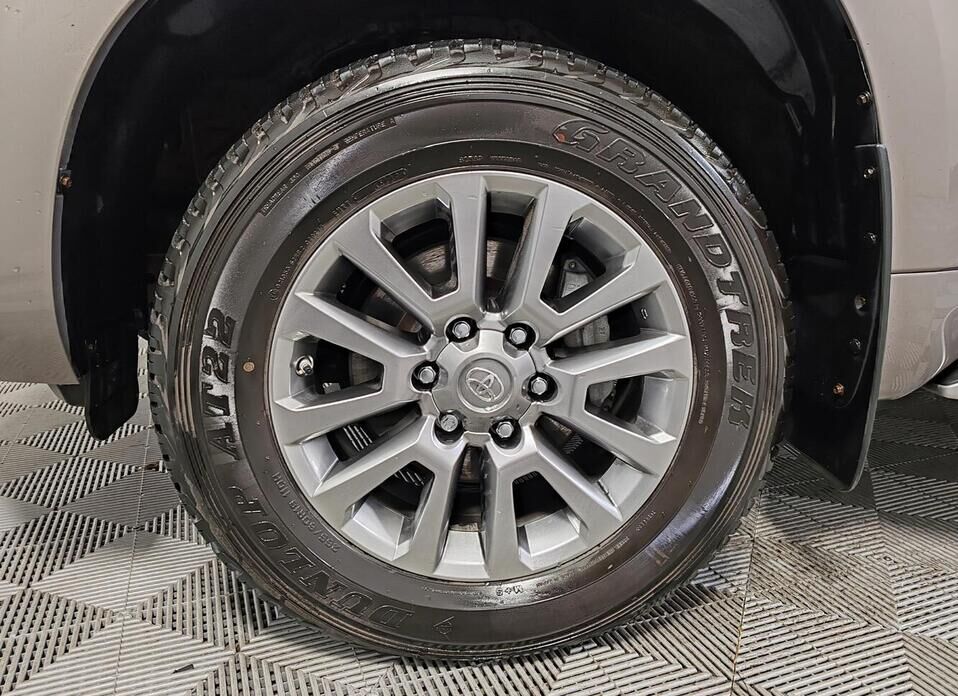 Toyota Land Cruiser Prado, 150 Series Рестайлинг 2 2.8d AT (177 л.с.) 4WD