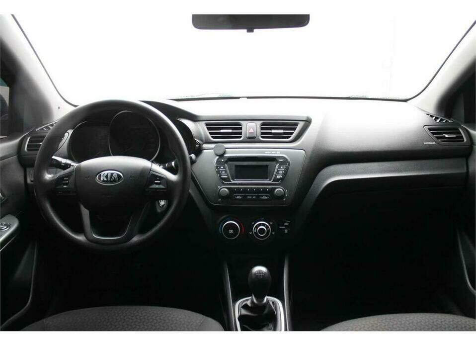 Kia Rio 5-speed 1.6 MT (123 л.с.)