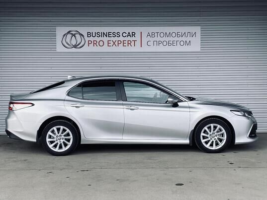 Toyota Camry, 2021&nbsp;г., 77&nbsp;424&nbsp;км