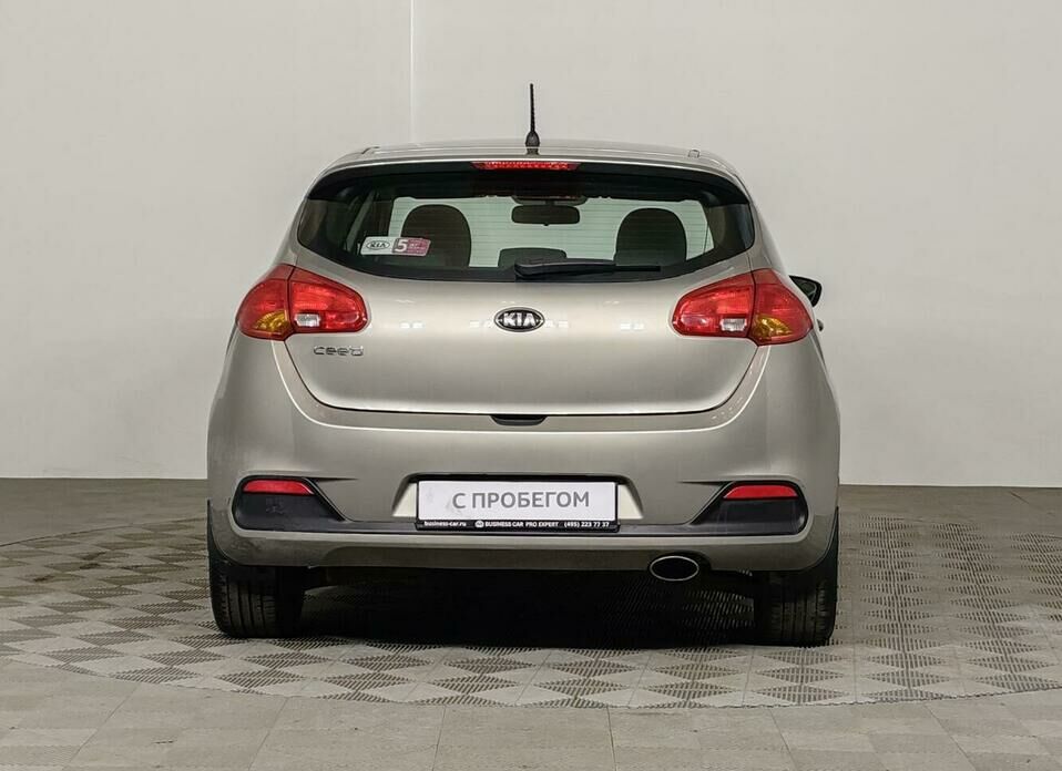 Kia Ceed 1.6 MT (129 л.с.)