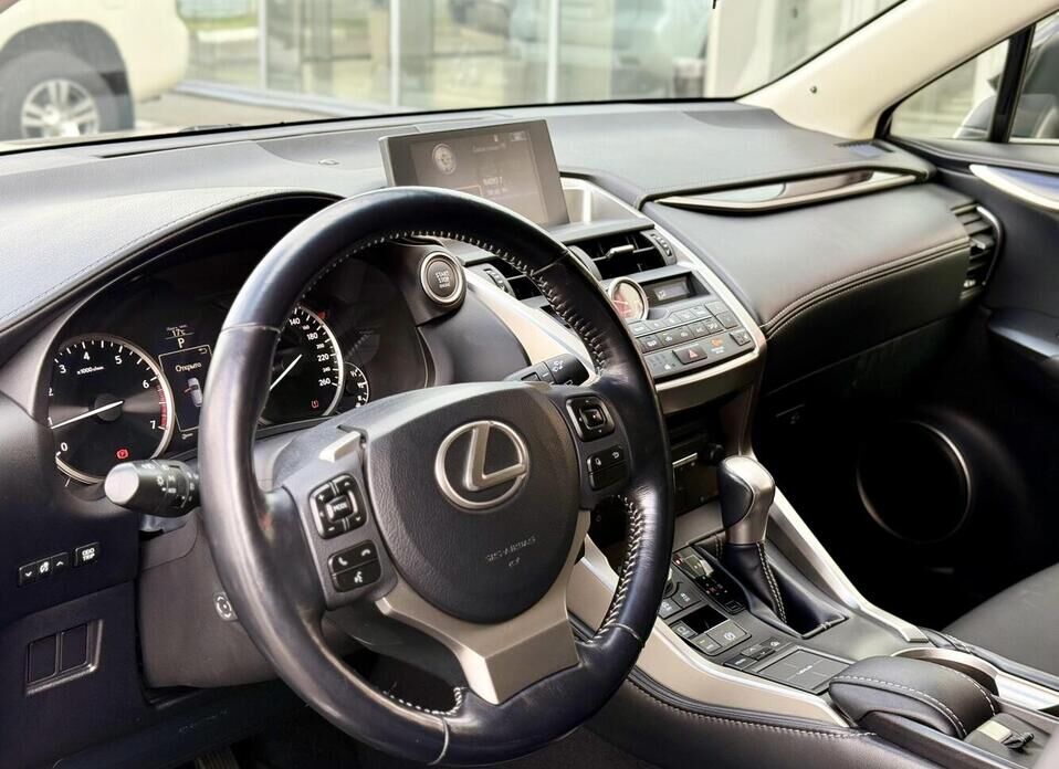 Lexus NX, I 200 2.0 CVT (150 л.с.) 4WD