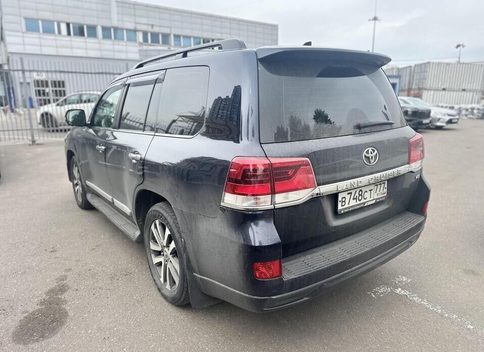 Toyota Land Cruiser, 200 Series Рестайлинг 2 4.5d AT (249 л.с.) 4WD