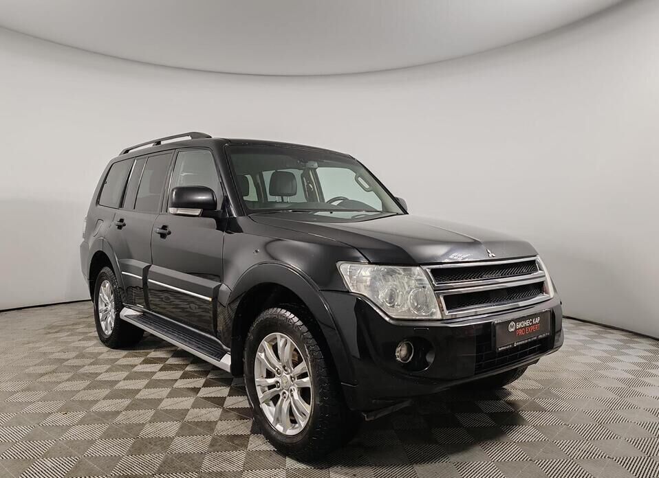 Mitsubishi Pajero, IV Рестайлинг 1 3.0 AT (178 л.с.) 4WD