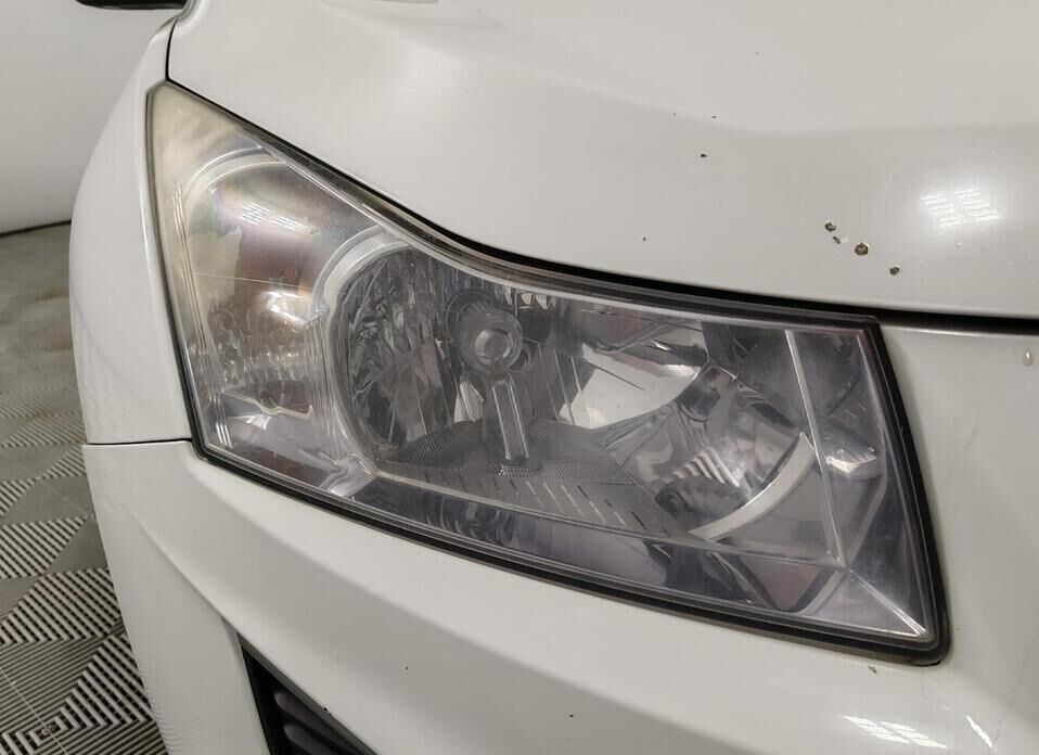 Chevrolet Cruze 1.8 AT (141 л.с.)
